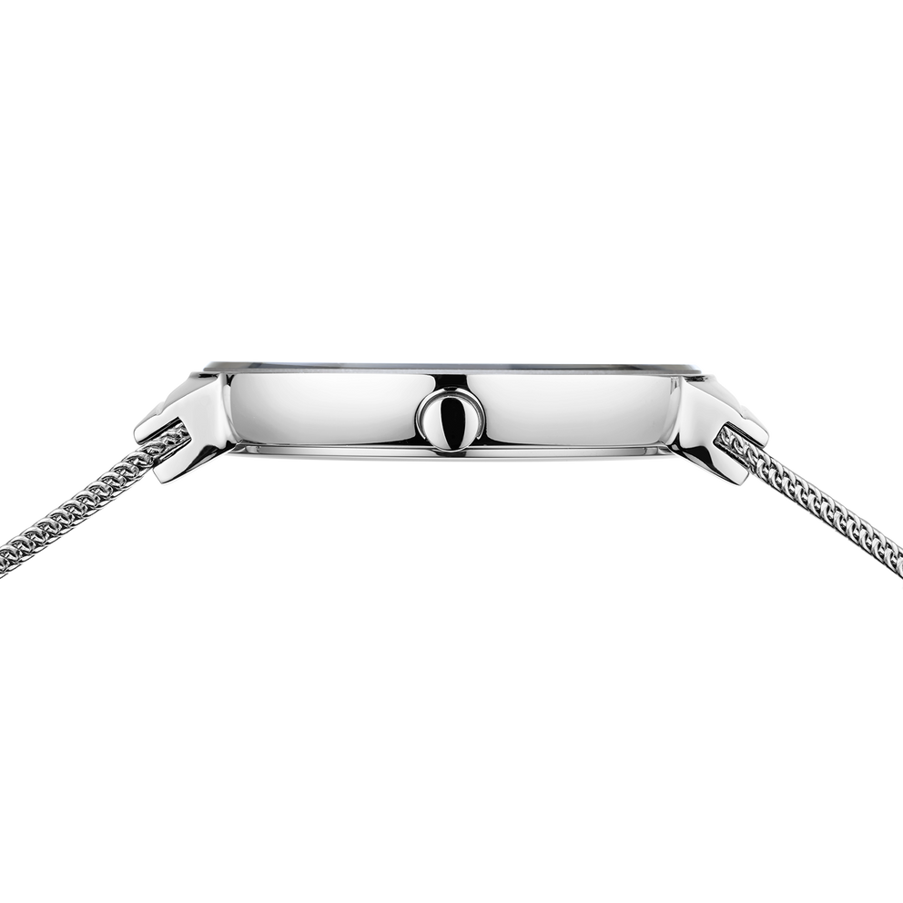 Vue de profil de la montre BERING rectangulaire avec bracelet maille et cadran minimaliste.