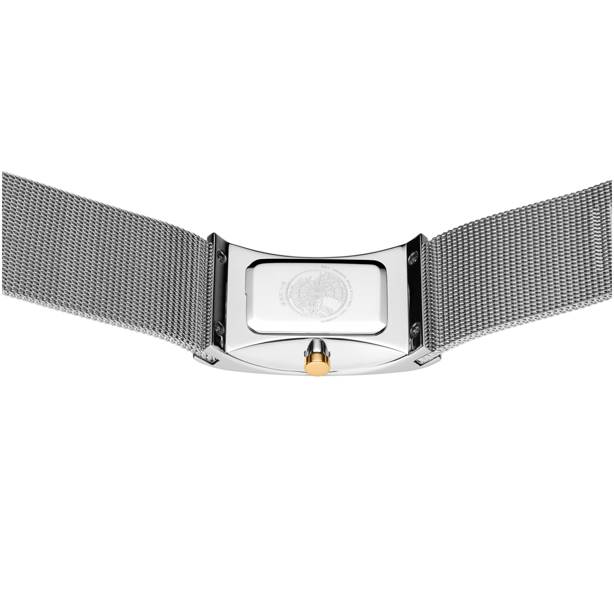 Vista trasera del reloj de pulsera con caja rectangular, correa de malla gris y corona dorada