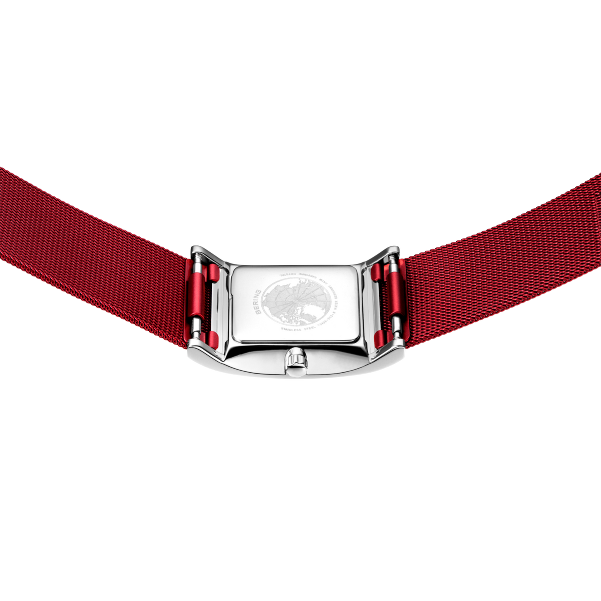 Rood stofband met stalen gesp, wijzerplaat deels zichtbaar achter de sluiting.
