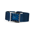 Marineblauw metalen mesh band met zilveren rechthoekig kast en blauwijzerplaat