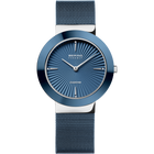 Orologio da polso blu con quadrante rotondo e cinturino mesh metallo scuro, vista frontale.