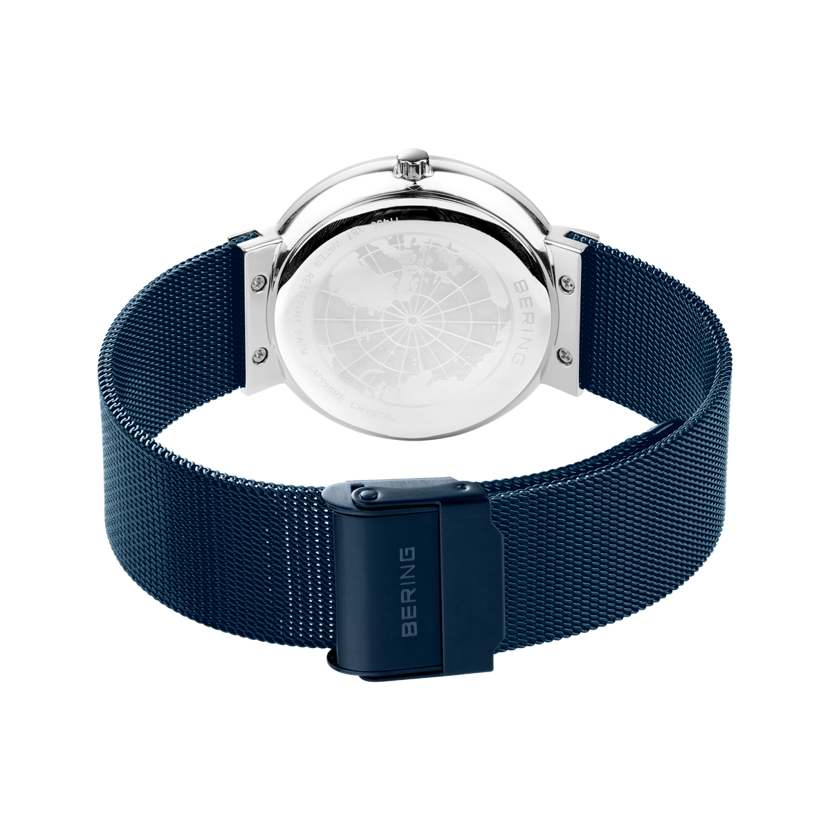 Retro dell'orologio con cinturino mesh blu, chiusura BERING e quadrante strutturato visibile attraverso il fondello