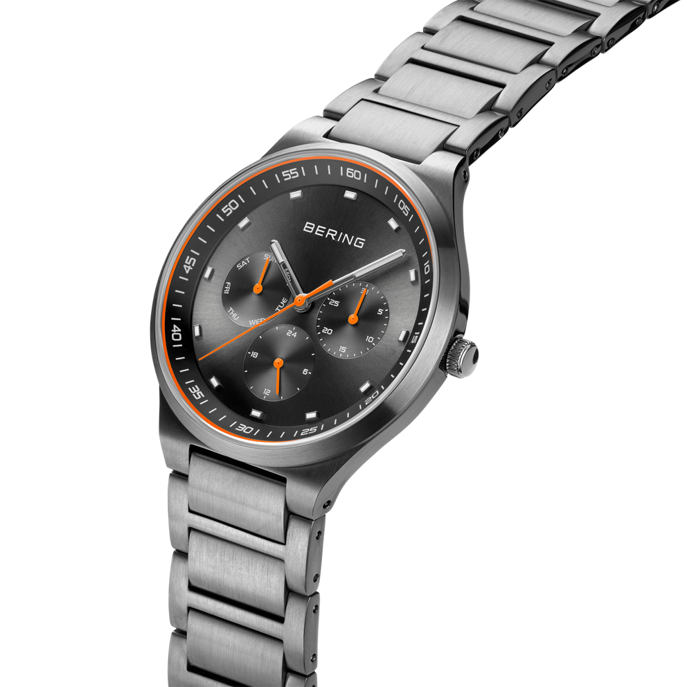 Orologio classico a maglie grigio e argento