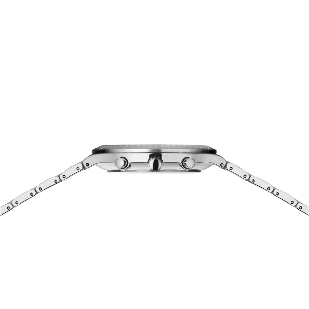 BERING wristwatch side profile, rectangular case with polished top, three chronograph pushers, articulated link bracelet.