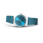 Montre BERING 12927-308 bracelet maille turquoise et cadran assorti, vue d'angle