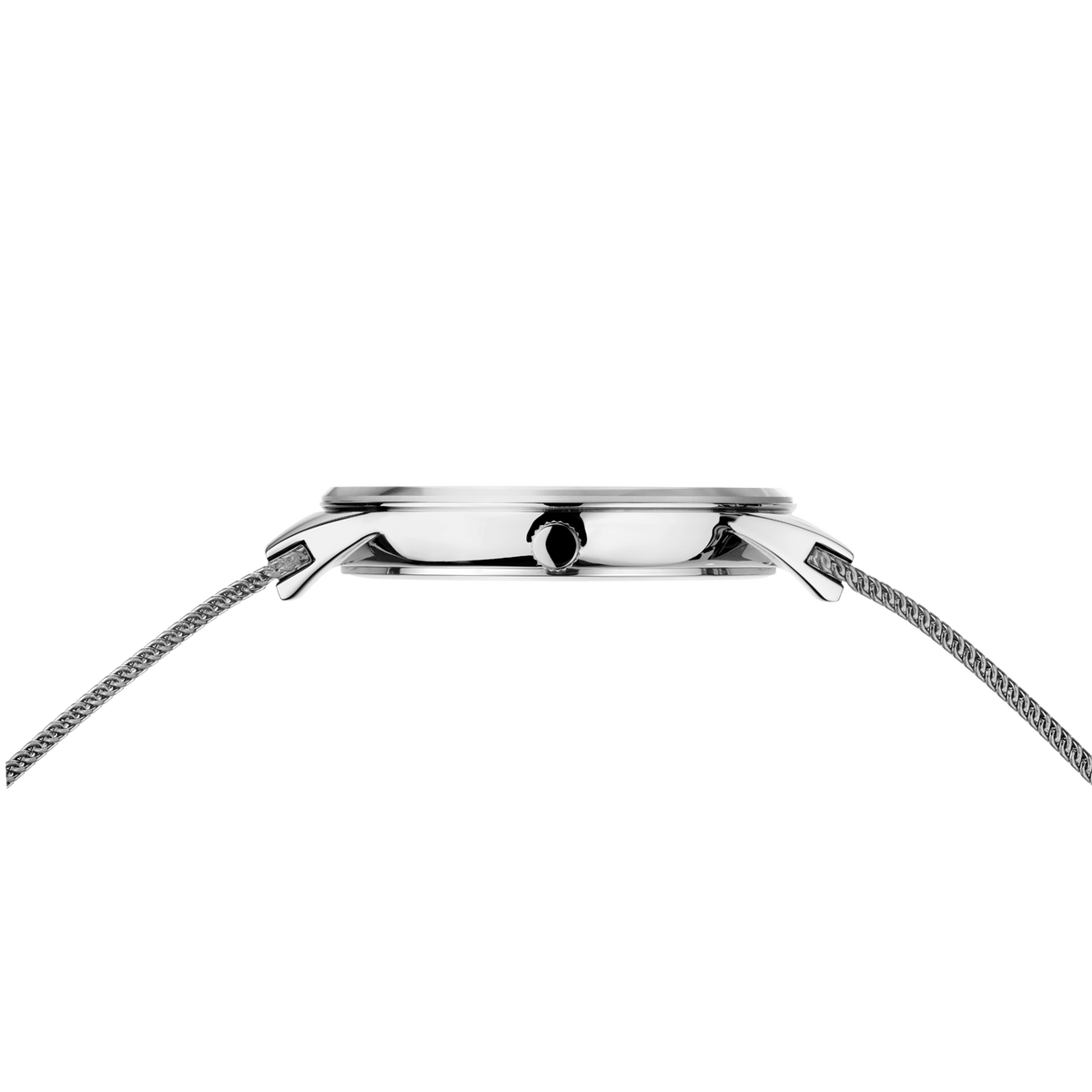 Montre rectangulaire argentée mince avec bracelet maille, profil latéral