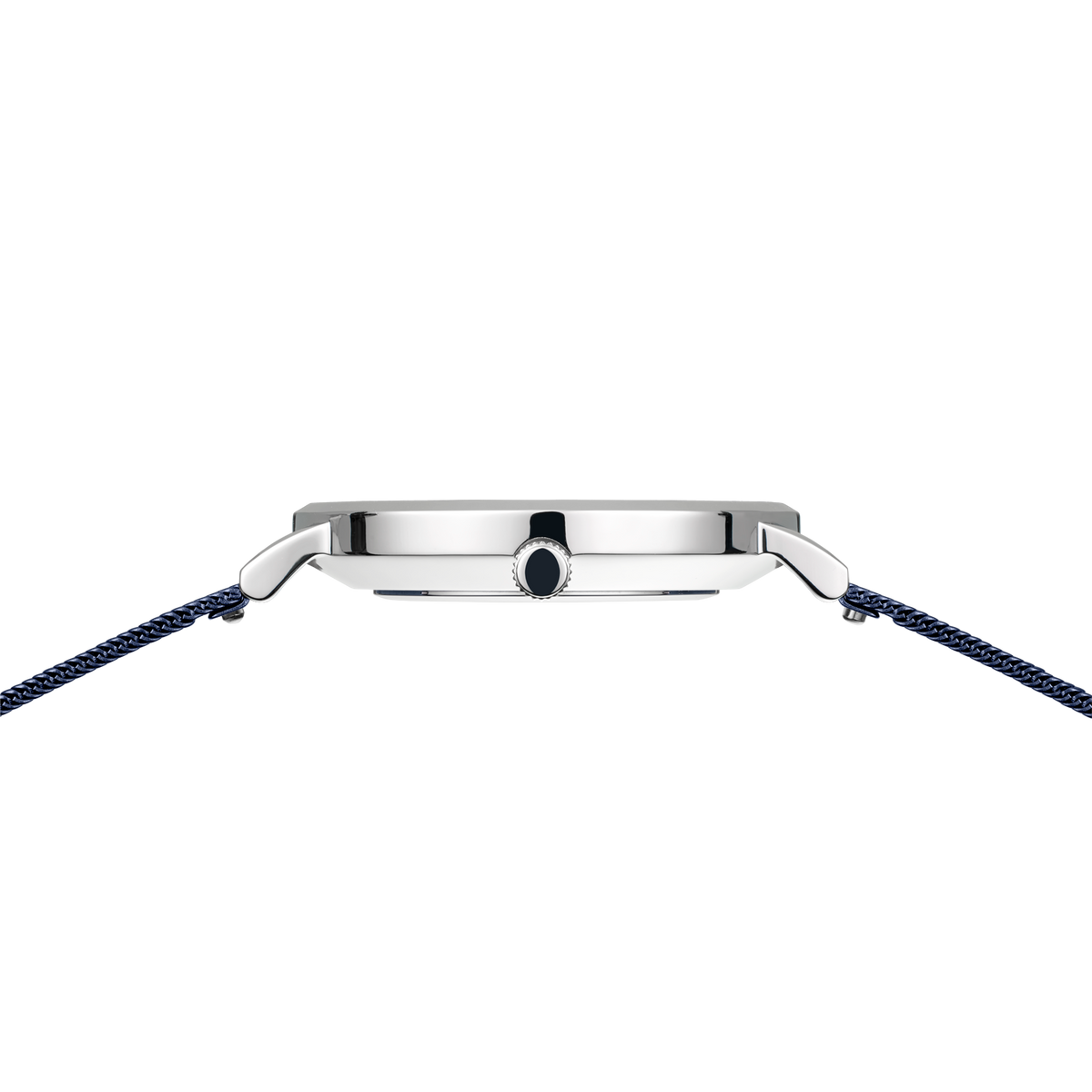 Bovenaanzicht van het horloge met geborsteld stalen kast, donker wijzerplaat en marineblauw weven band.