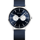 BERING polshorloge met donkerblauwe wijzerplaat, witte subdials, witte indexen en donkerblauwe textielband.