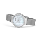 BERING Uhr Modell 14531-004 mit rundem Zifferblatt und silbernem Meshband, von der Seite