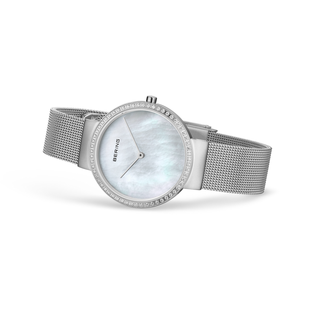 BERING Uhr Modell 14531-004 mit rundem Zifferblatt und silbernem Meshband, von der Seite