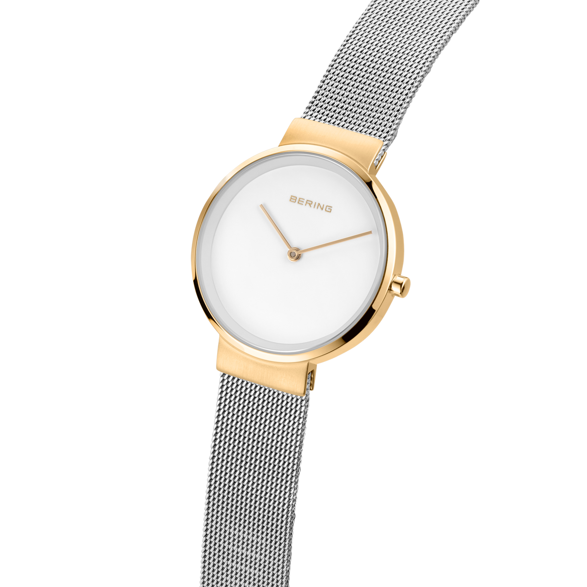BERING-Uhr Modell 14531-010 in Dreiviertelsicht, zeigt weißes Zifferblatt mit Roségoldgehäuse und Silber-Mesh-Armband.