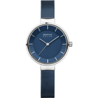 Orologio BERING con quadrante blu scuro, cassa argentata e cinturino mesh blu scuro.