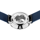 Montre BERING photographiée de haut, cadran argenté avec carte du monde, bracelet bleu marine
