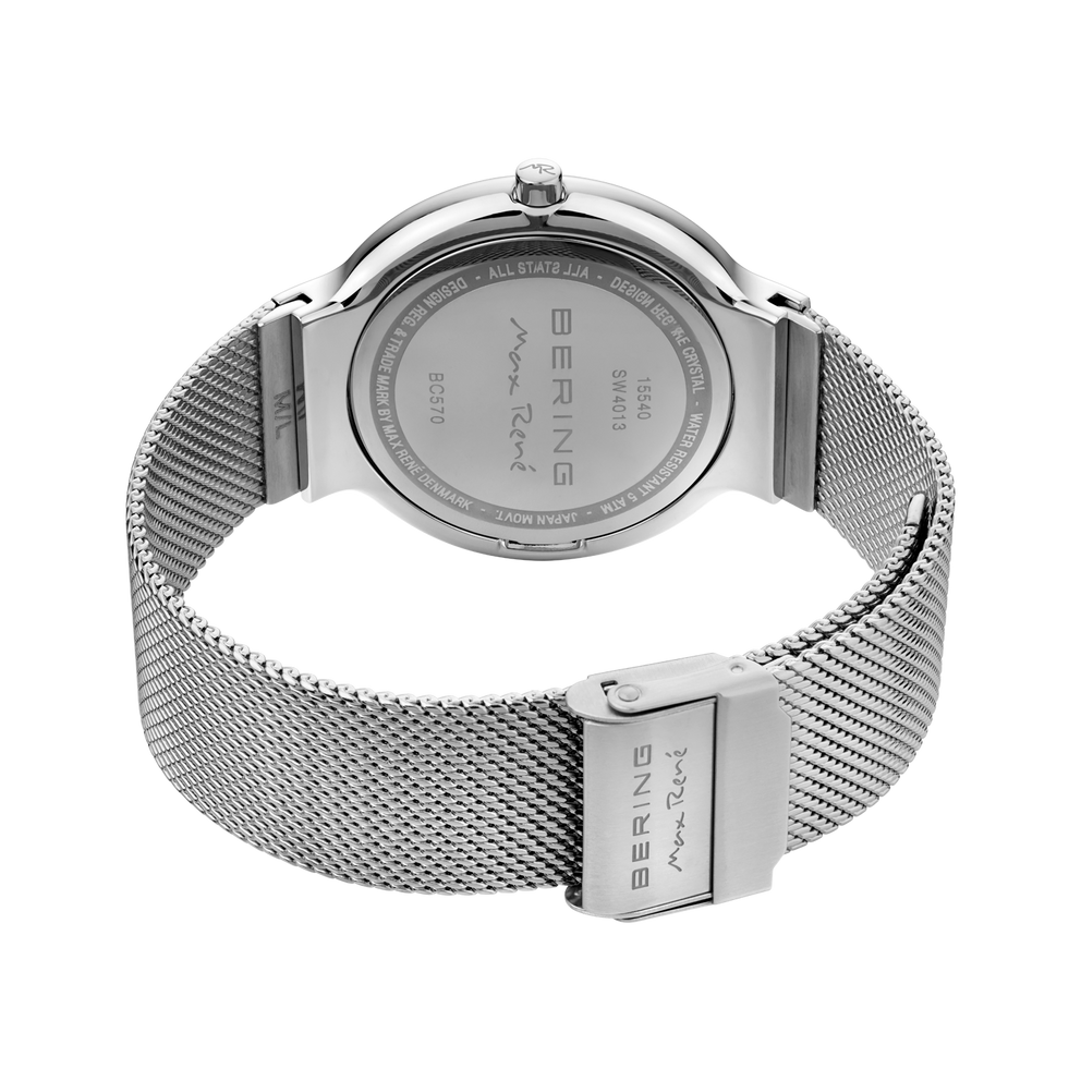BERING-ur set bagfra med mesh-metalrem og graveret bagside med mærkebetegnelse.