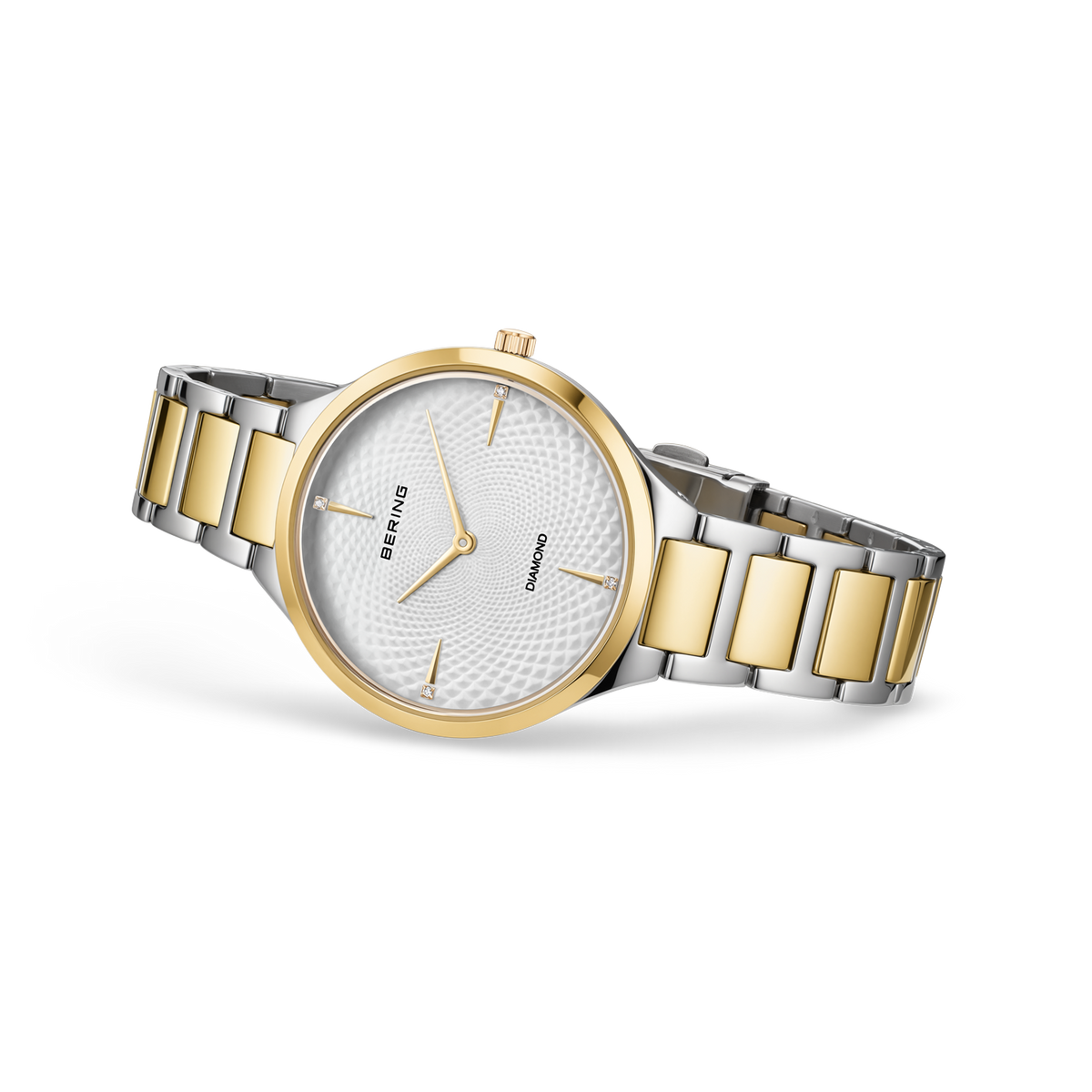 Orologio due colori acciaio e oro con quadrante bianco testurizzato, vista angolata del bracciale.