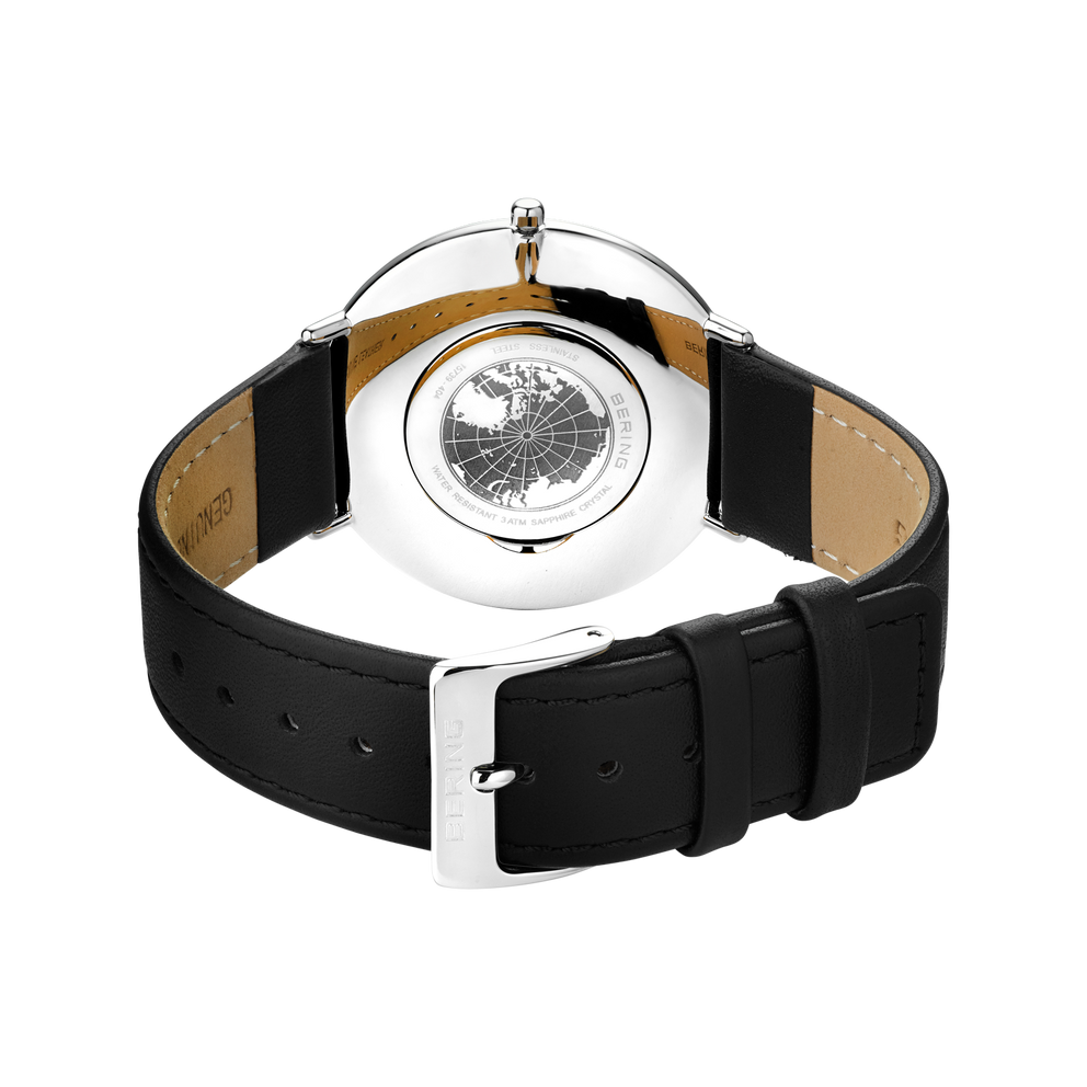 BERING armbåndsur 15739-404 set bagfra, hvidt ur og sort læderrem med beige indre side