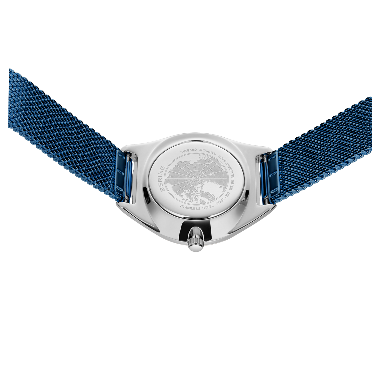 Orologio argentato con cassa rotonda e quadrante bianco, cinturino mesh blu scuro, vista dall'alto