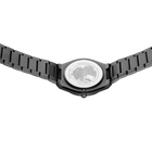 Reloj de pulsera en metal negro visto desde atrás con fondo transparente y mecanismo visible