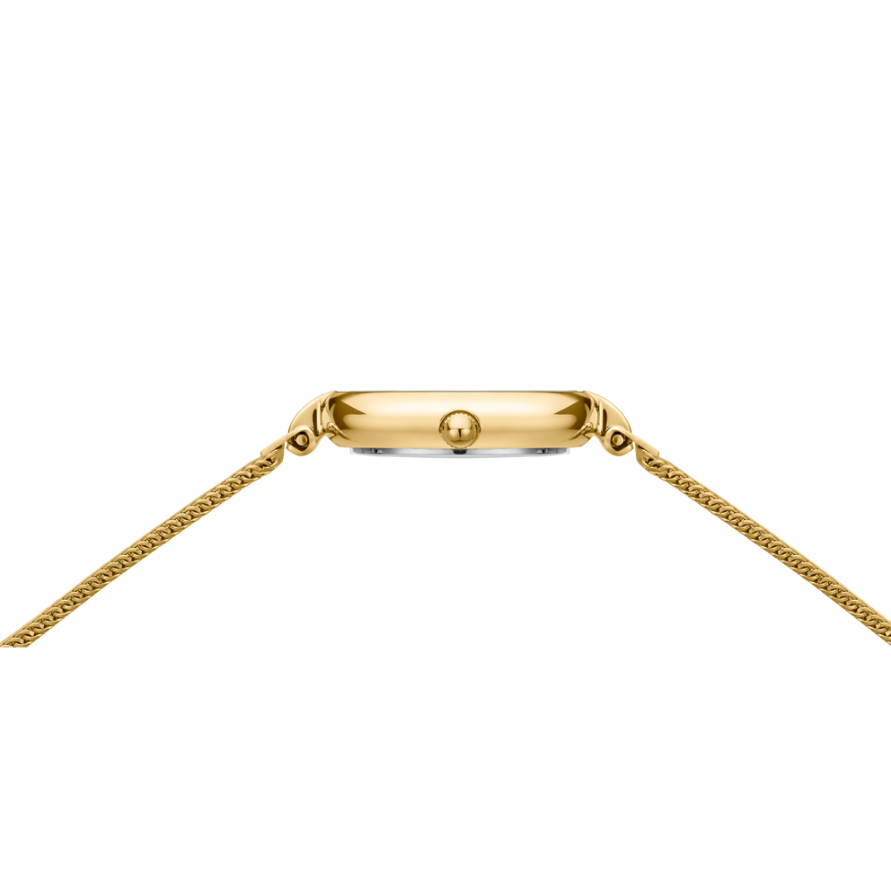 Vista dall'alto di orologio dorato con bracciale a catena
