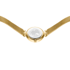 Horloge met gouden mesh armband, bovenaanzicht van rond kast met armband aan beide zijden.