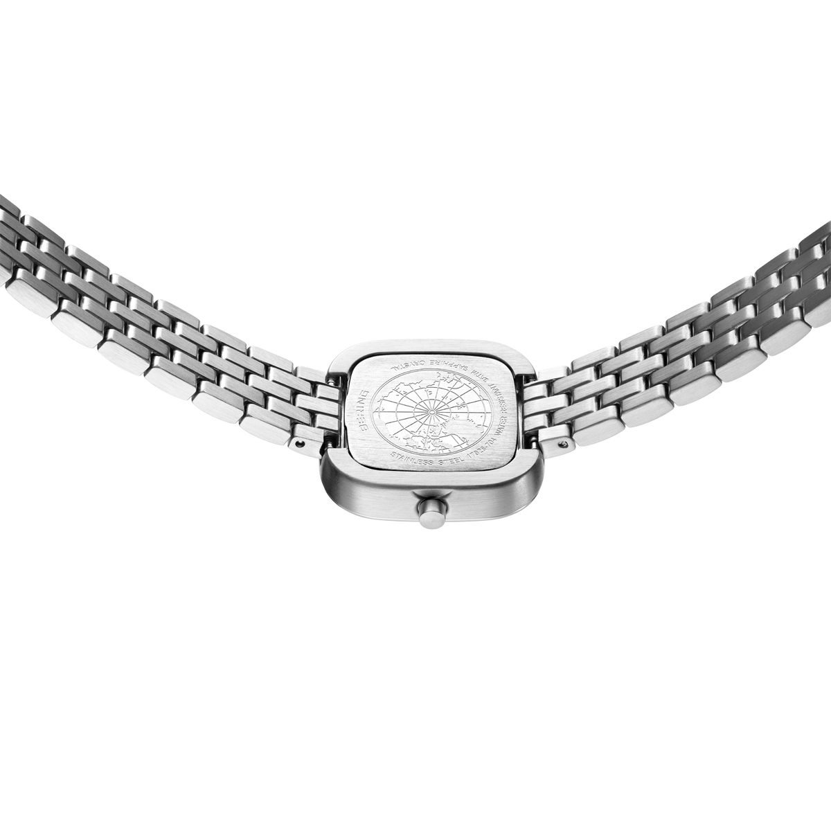Montre-bracelet à boîtier carré et bracelet de mailles métalliques, vue du dessus