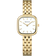 Montre à boîtier carré doré, bracelet maille assorti et cadran blanc minimaliste aux index simples.