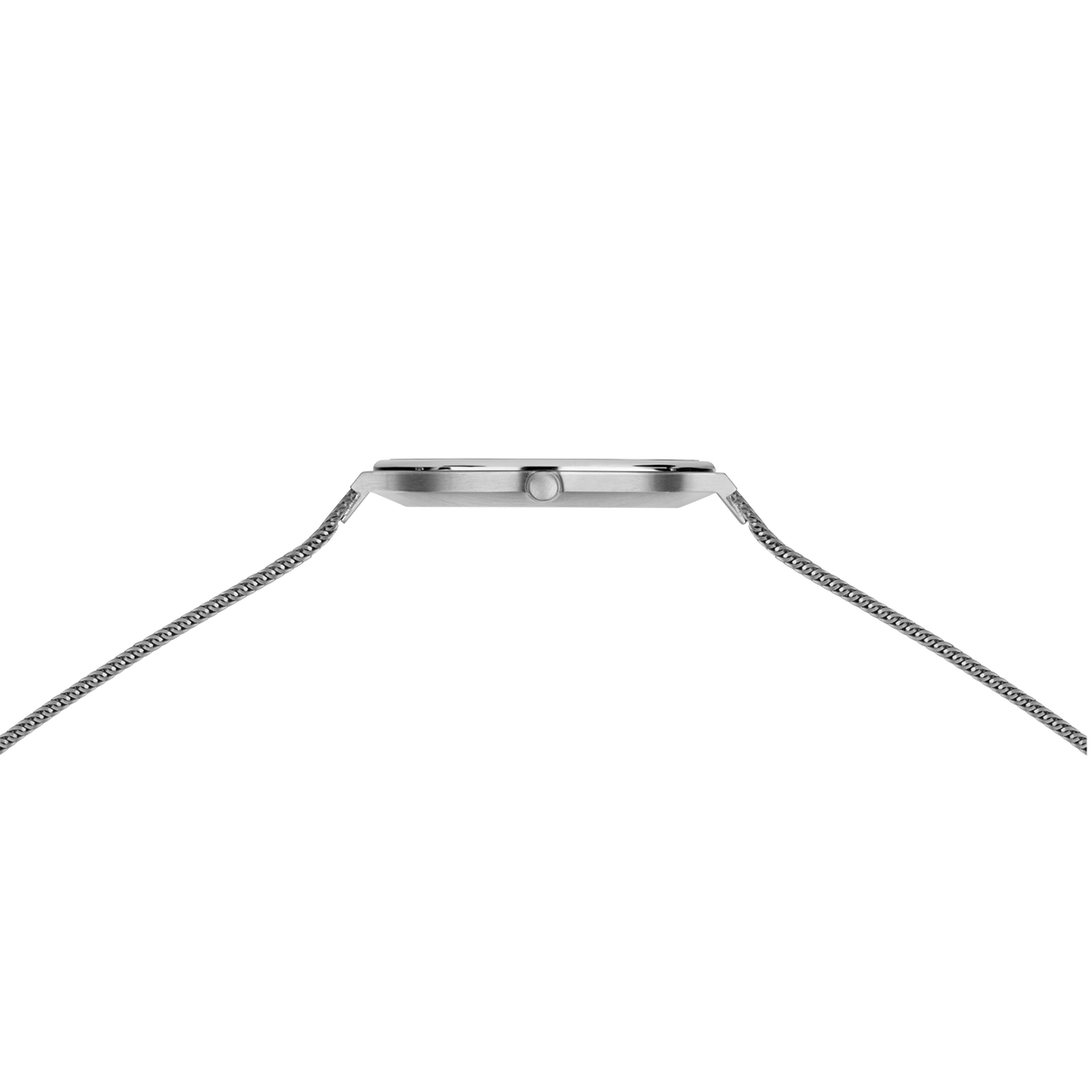 Caja rectangular de acero con corona, vista inclinada de la pulsera de malla