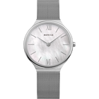 Reloj de pulsera BERING con caja redonda, pulsera de malla plateada y esfera blanca con números romanos