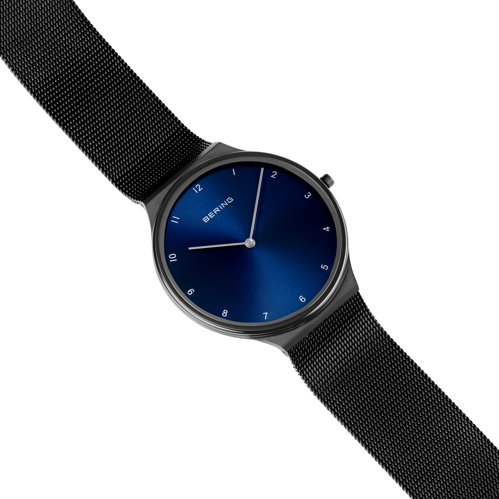 Orologio Ultra Slim con numeri blu