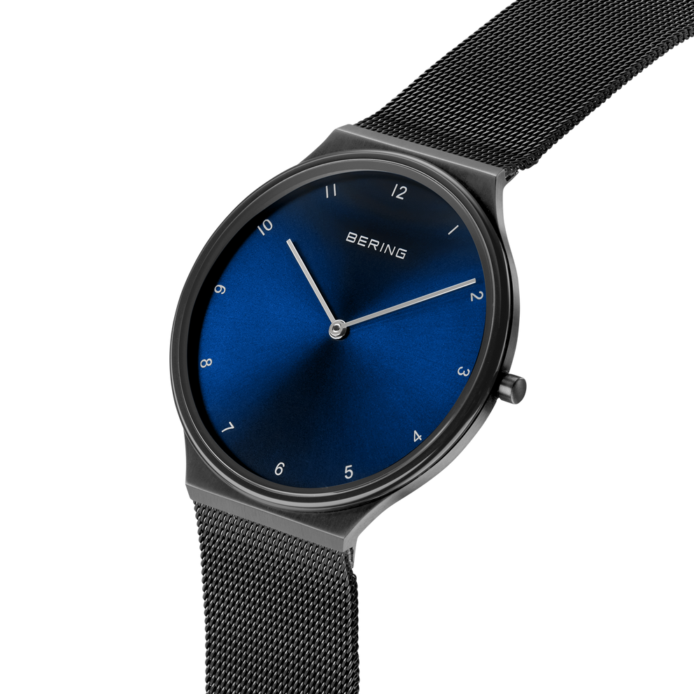 Orologio Ultra Slim con numeri blu