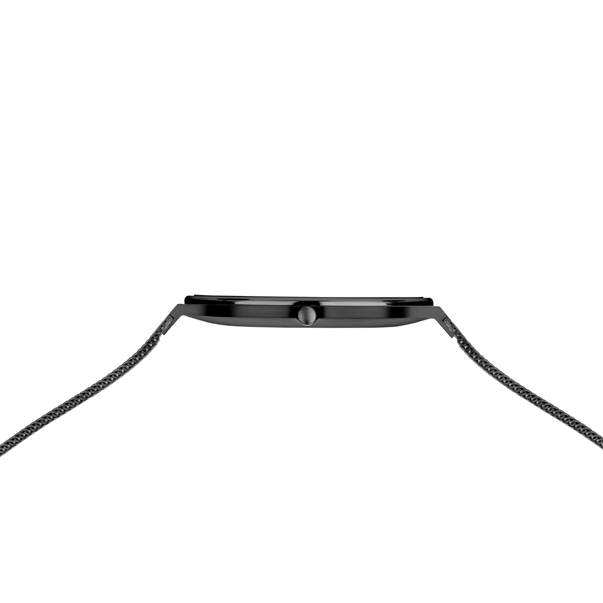 Reloj de pulsera negro con pulsera de malla texturizada, vista de perfil