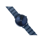 Dunkelblaue runde Uhr mit Gliedarmband, diagonale Ansicht