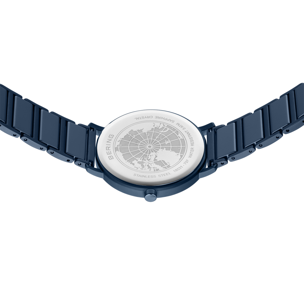Dunkelblauer Armbanduhr mit Metallarmband und Weltkarten-Zifferblatt, Vorderansicht