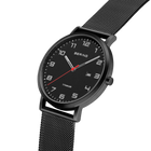 Orologio BERING in titanio con quadrante nero, numeri bianchi e bracciale mesh