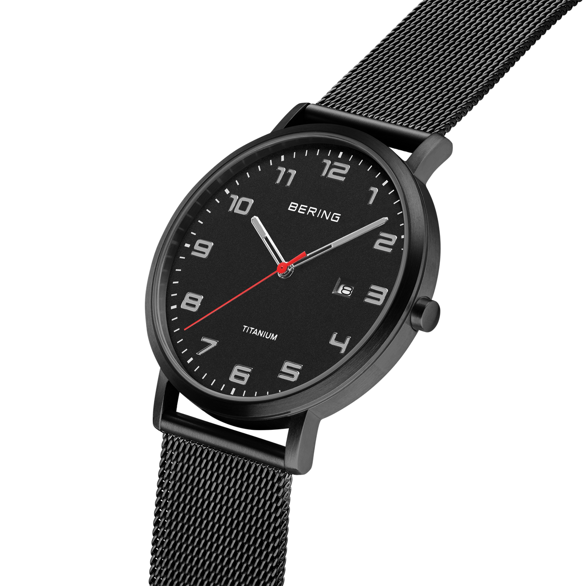 Orologio BERING in titanio con quadrante nero, numeri bianchi e bracciale mesh