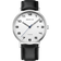 Zilveren BERING titanium horloge met rond geval, wit wijzerplaat, Arabische cijfers, datumvenster en zwart lederen band.