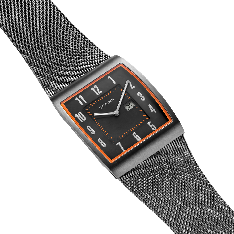 Radio-Controlled Watch with Date Grey